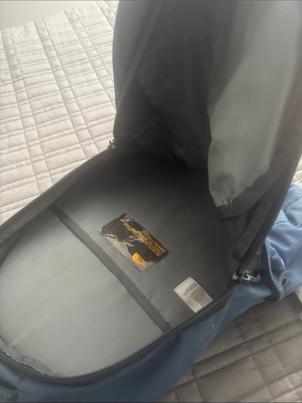 North Face navy bookbag - Picture 6 of 6